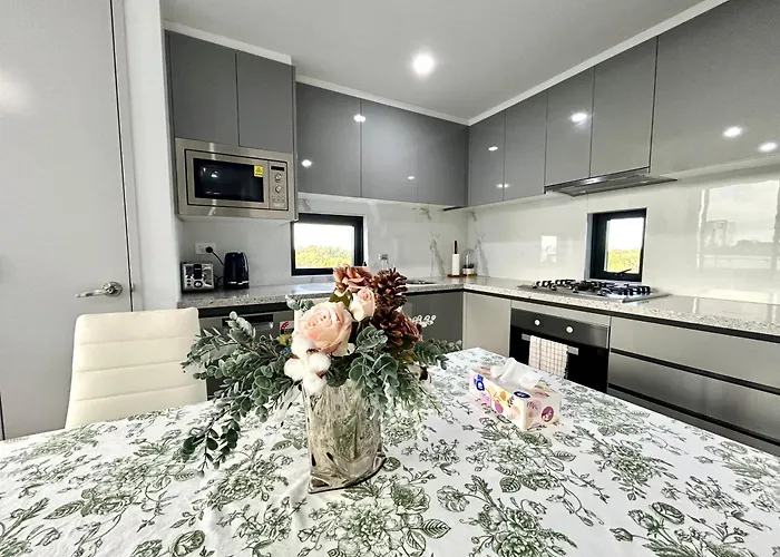 Sun-Filled Apt W Stunning Open Views Of Park&City